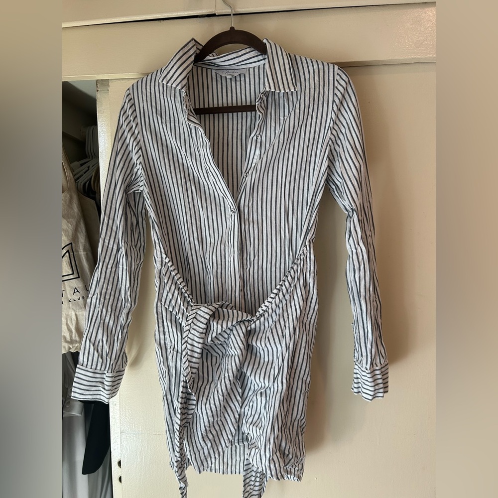 L’Academie Cloudline Dress size Small